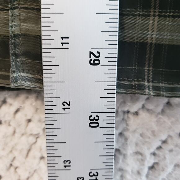 KUHL Button Down Shirt Men L Green Plaid Long Sleeve Casual Workwear 46x29 - Picture 5 of 9